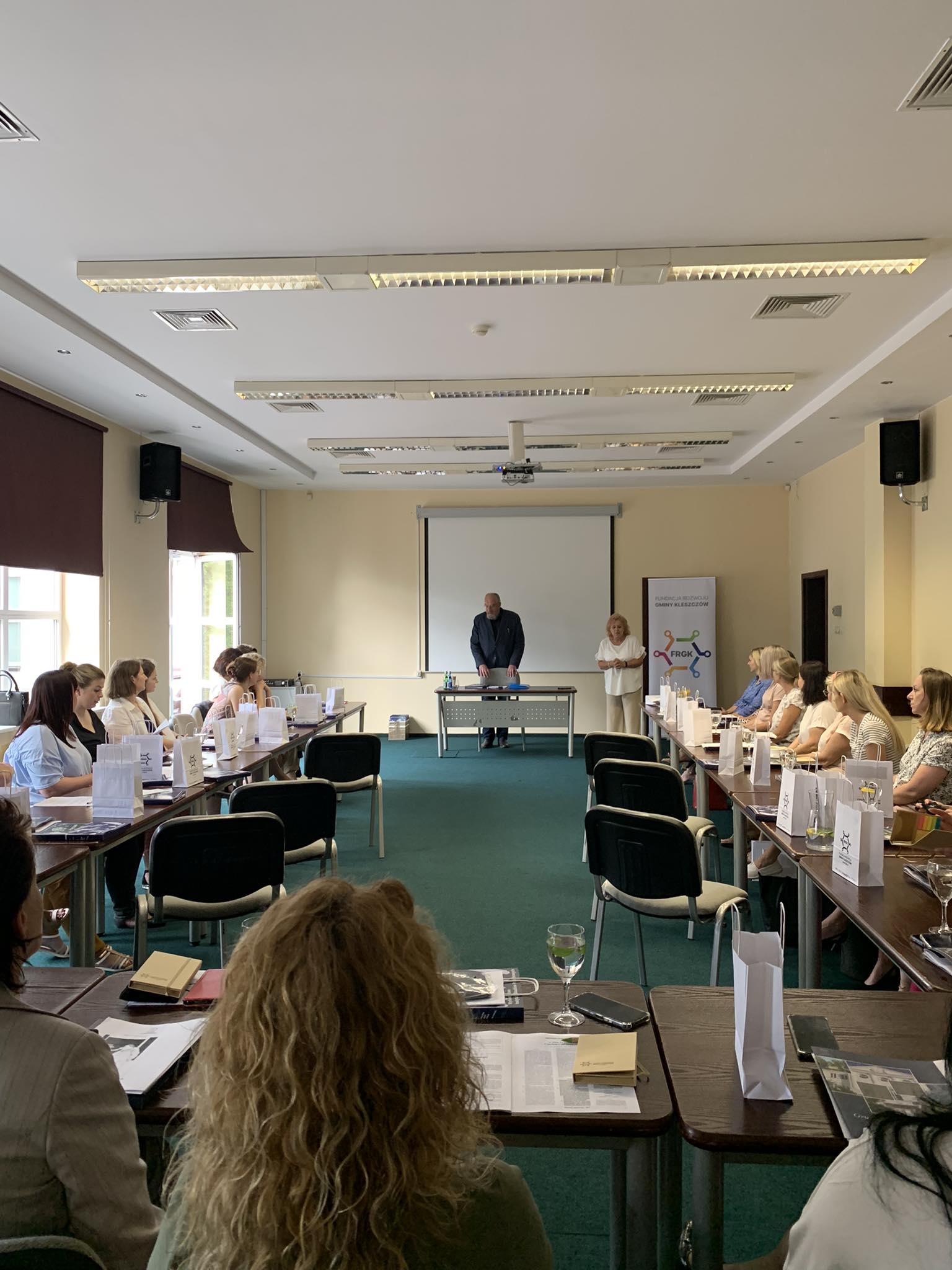 FRGK - DZIEŃ PRZEDSIĘBIORCY 2023. SZKOLENIE ,,WYSTAWIANIE ORAZ OTRZYMYWANIE FAKTUR USTRUKTURYZOWANYCH: ZMIANY W PODATKU VAT OD 1 LIPCA 2023R.” PROF DR HAB. WITOLD MODZELEWSKI