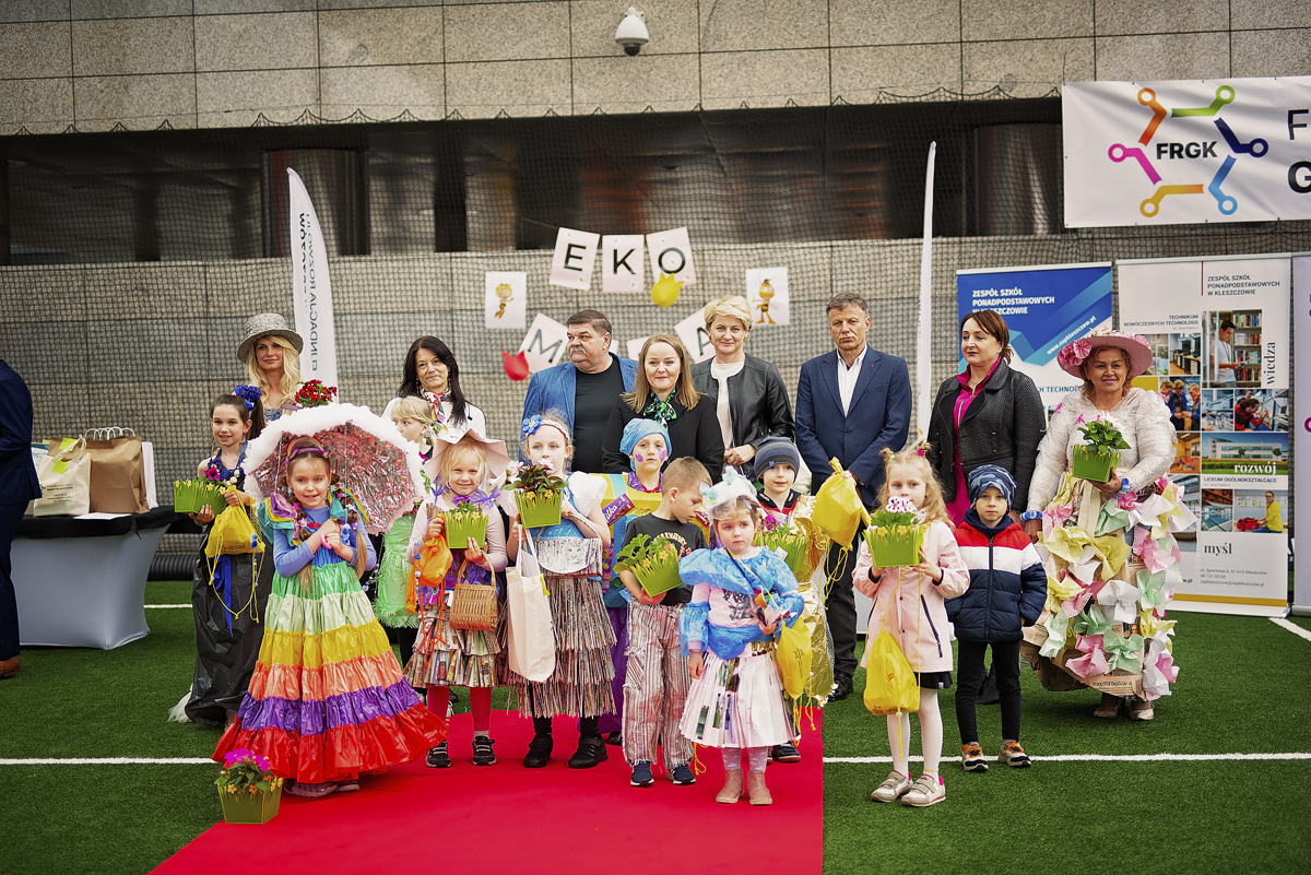 FUNDACJA WSPARŁA I GMINNY PIKNIK EKOLOGICZNY