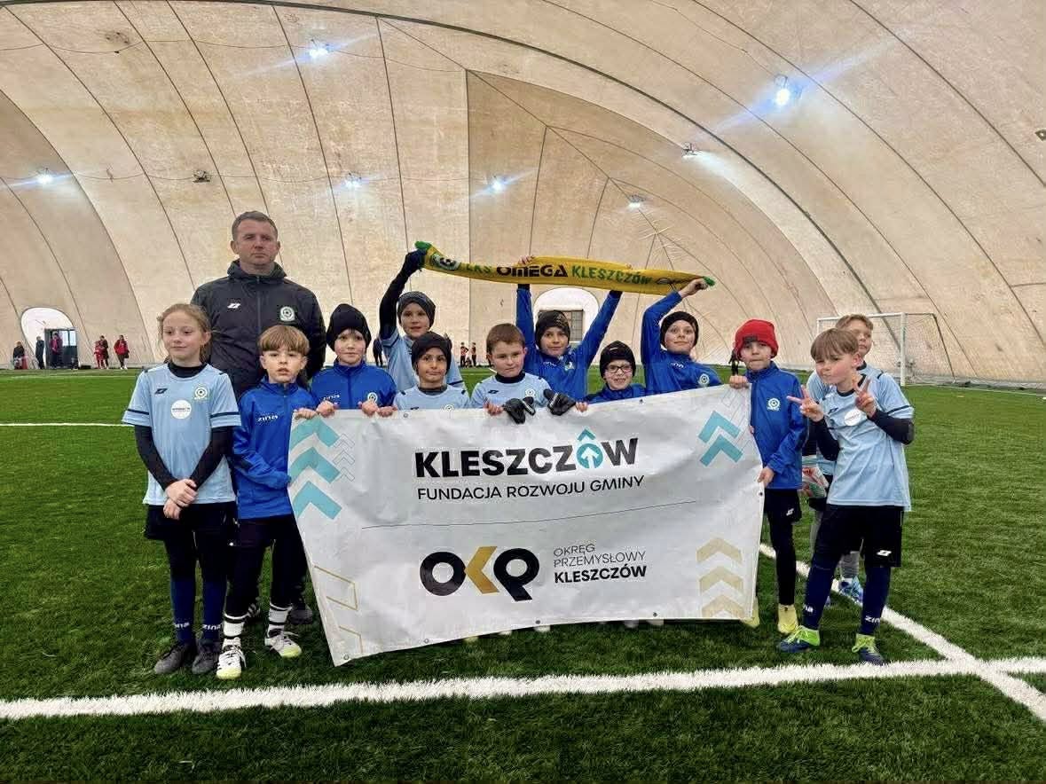 Młodzi piłkarze z Omegi Kleszczów na Antonio Cup